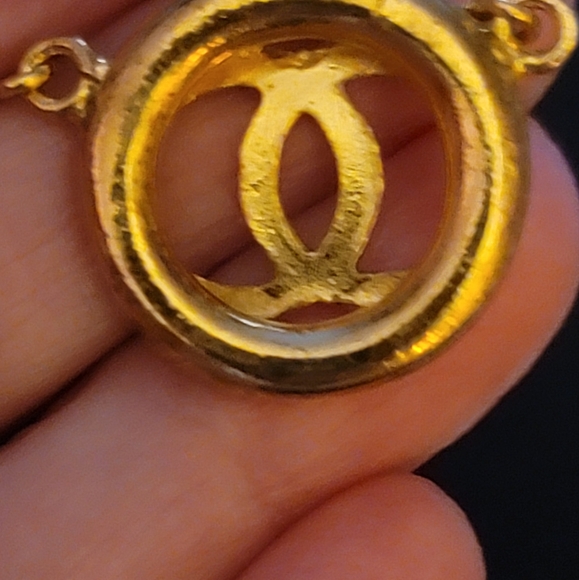Chanel 1982 Circled CC Gold Chain Pendant Necklace/ RARE - Picture 4 of 6
